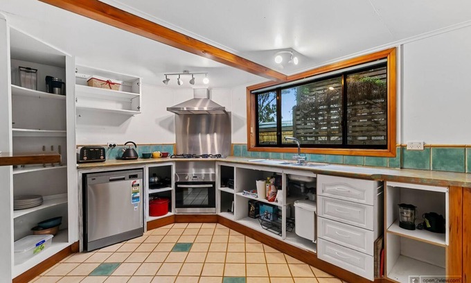 Clontarf House | Woody's Bach