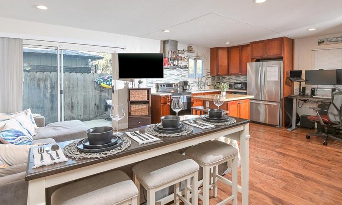 San Jose House | Work and Gym Hideaway
