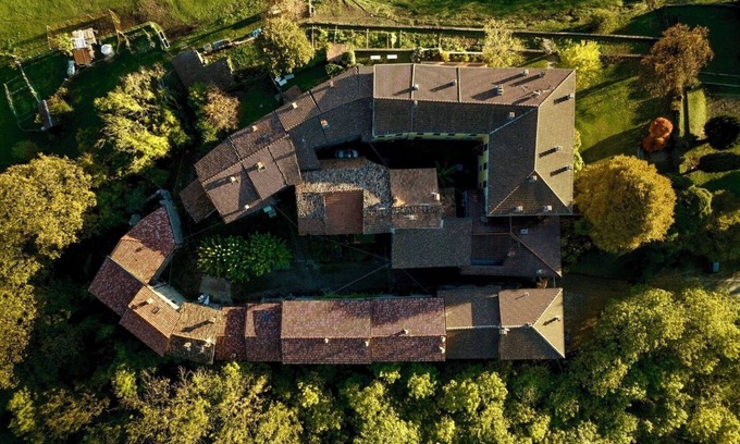 Carlazzo House | Workation Castle: Casa Galbiga & Casa Tremezzo