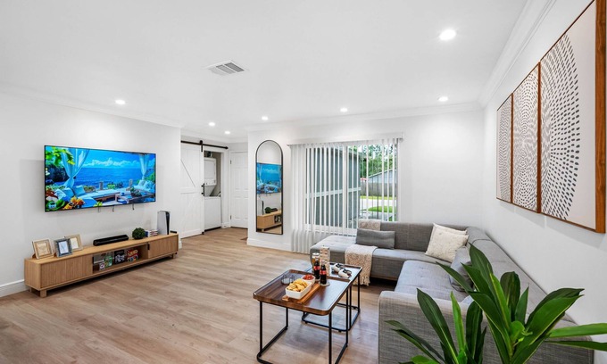 Featherock House | WOW! Pickleball Gym Stylish Modern Living