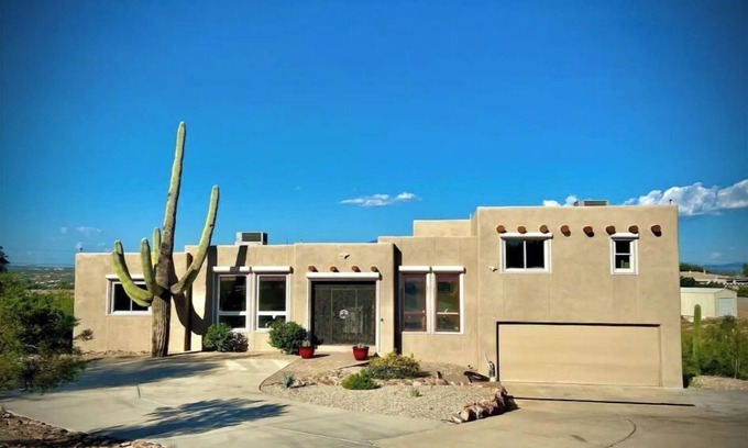 Bridlewood West House | Wow Views - Hot Tub - Air Purifier - Discount