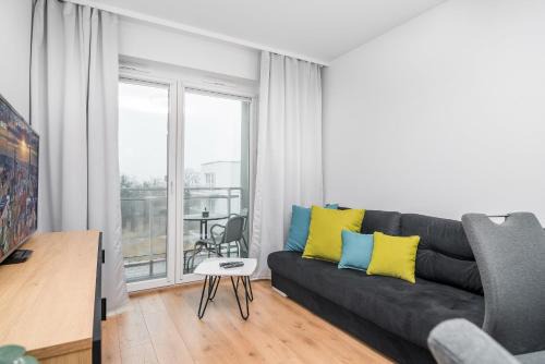 Krzyki Apartment | Wrocław Rose Apartments by Noclegi Renters