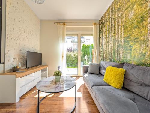 Fabryczna Apartment | Wrocław Escape Apartment with Garden by BookingHost