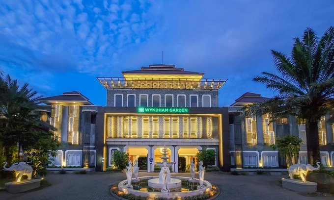 Banjarasri Hotel | Wyndham Garden Yogyakarta