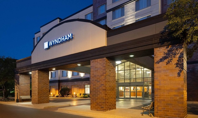 Moline Hotel | Wyndham Moline on John Deere Commons