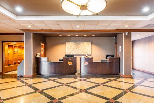 West Omaha Hotel | Wyndham Omaha Hotel - West Dodge