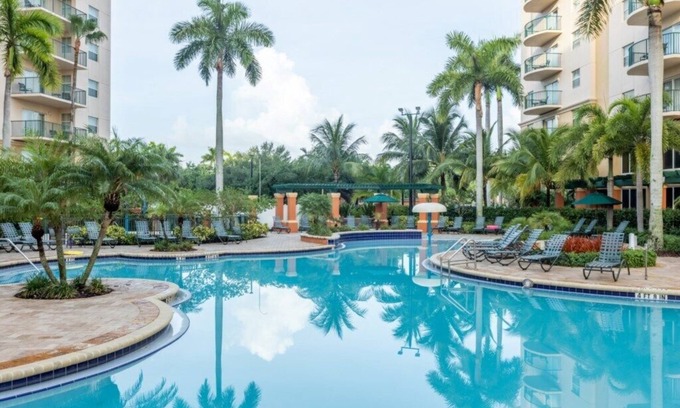 Survey Creek Condo | Wyndham Palm-Aire - Luxurious 2 Bedroom Condo