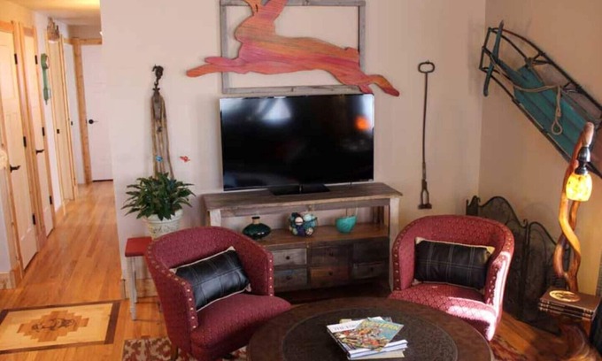 Laramie Apartment | Wyo House - Unique Western Motif