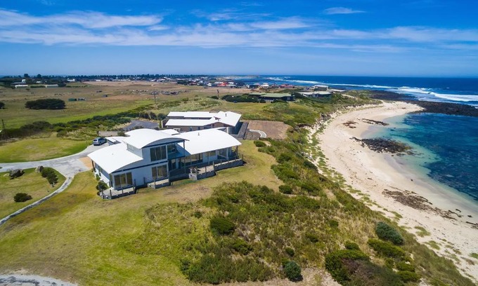 Port Fairy Cabin | Wytonia Beachfront Accommodation
