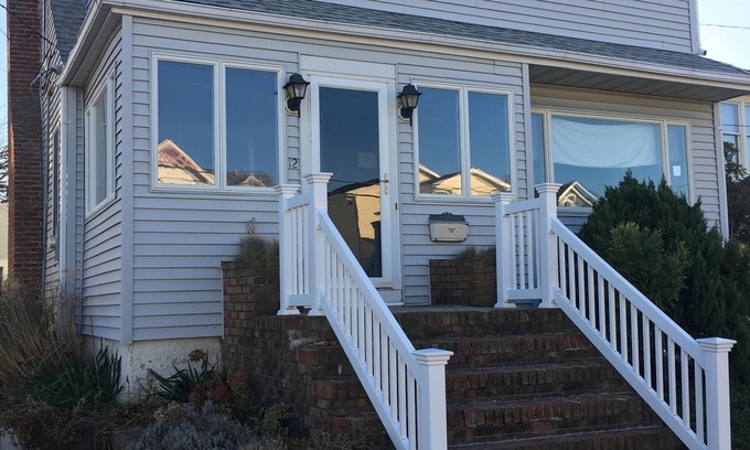 Lavallette House | X-Large Home - Ocean Block - 240 ft. from Beach - Historic 9 bedroom