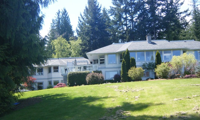 Cobble Hill House | Xanadu 1 Suite - 2 bedroom Luxury on 11 private acres
