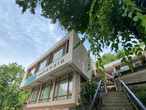 Balatonakarattya Bed & Breakfast | Xendala Panzió