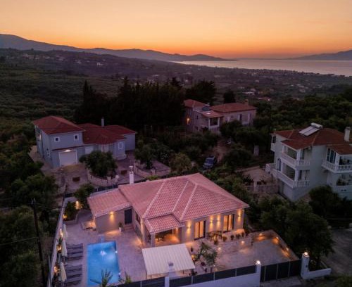 Planos Villa | Xenessa Elegant Villa, 4-Bedroom Private Pool Retreat by Villa Mana Gers