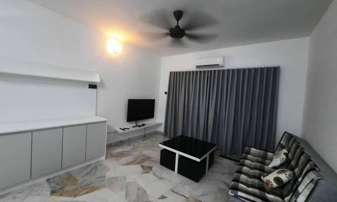 Baharu Apartment | XHQ Home stay - Bayview b-9-2