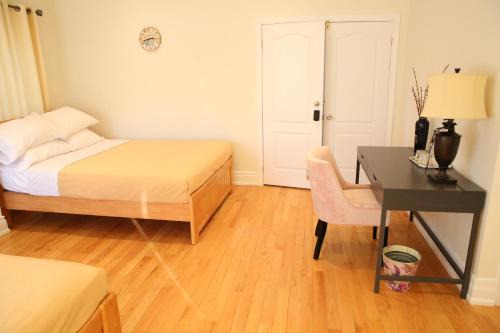 Palmerston Bed & Breakfast | Xiao Wang
