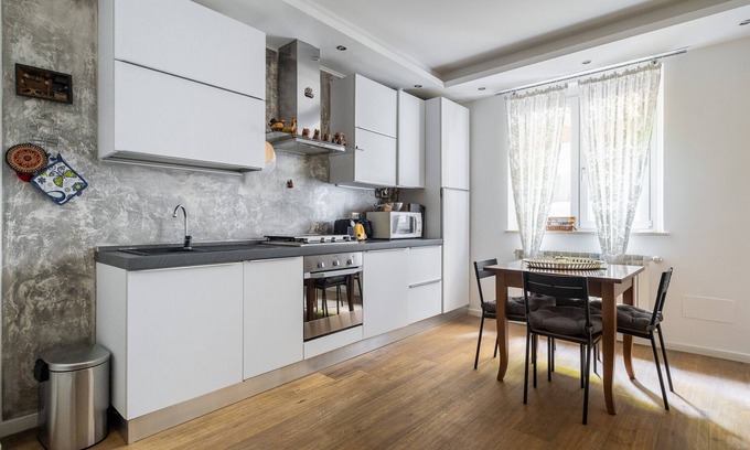 Historic Center Apartment | XVI Charm Apartment by Wonderful Italy