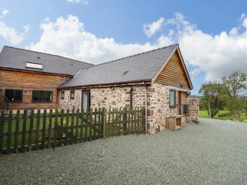 Oswestry House | Y Granar The Granary
