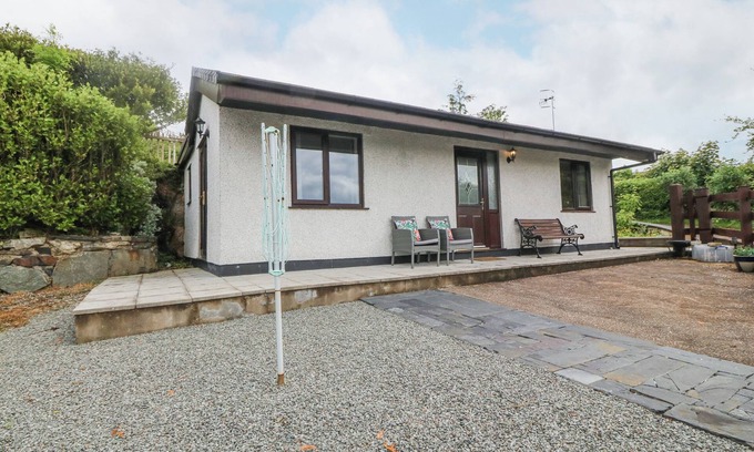 Llanrwst House | Y STABAL, pet friendly, with a garden in Llanrwst