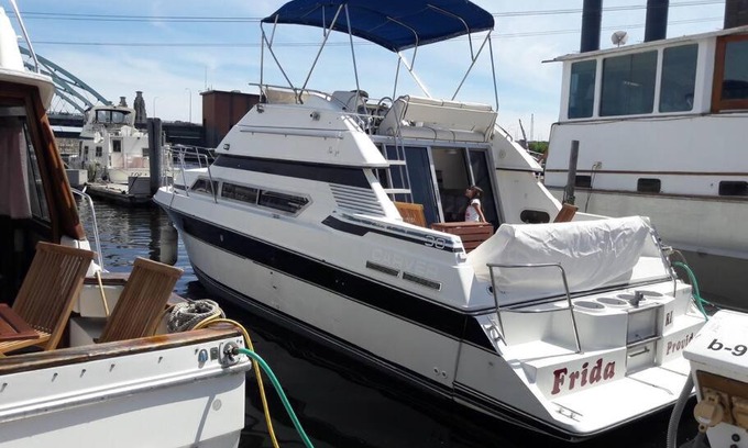 Fox Point Boat Rental | Yacht Stay Providence Marina
