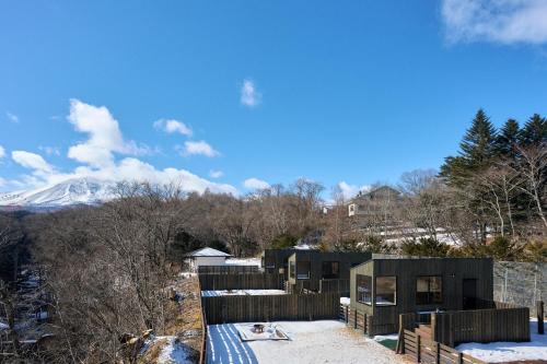 Tsumagoi Apartment | YADOKARI Village 北軽井沢