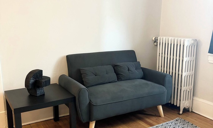 New Haven Apartment | Yale Proximity 2 min commute great for traveling professionals