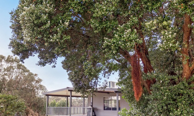 Yallingup House | Yallingup Farm House- Exclusive Escapes Rural Yallingup family friendly 3 bedroom 2 bathroom