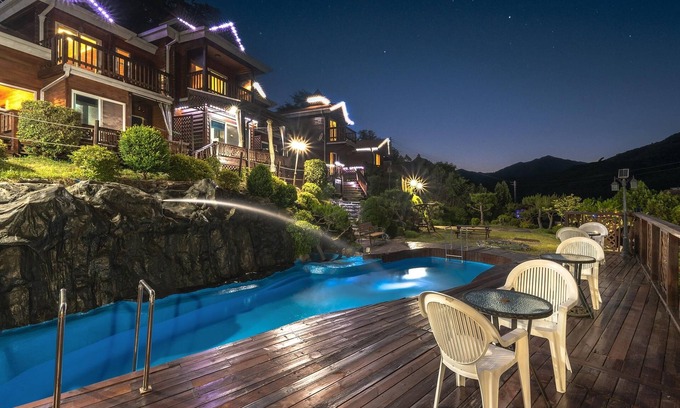 Yongmun House | Yangpyeong Isobiyagi Spa Pension