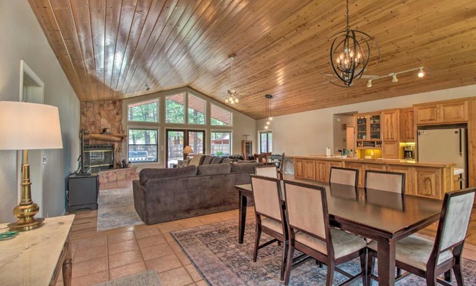 Mountain Pine Estates House | Yard, Grill and Games Spacious Cabin in Lakeside!