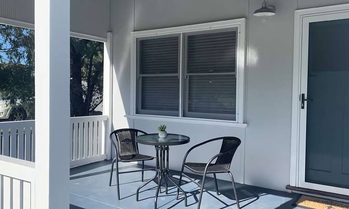 West Busselton Cottage | Yaringa Cottage.by the sea