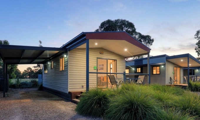 Yarrawonga Cabin | Yarrawonga Riverlands Tourist Park