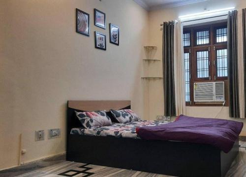 Gomti Nagar Apartment | Yash's Congenial stays - 1 Rk independent place.