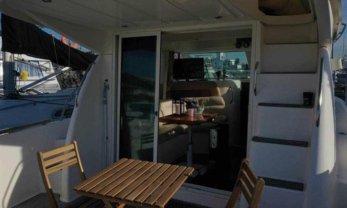 Getxo Boat Rental | Yate de lujo en getxo Luxury yacht in Getxo