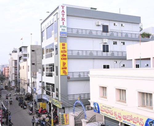 Eluru Cabin | Yatristayinn
