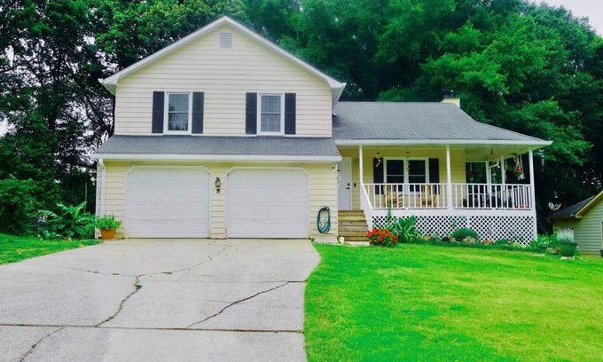 Conyers House | Yavonne's House, a cozy space designed with your comfort in mind.