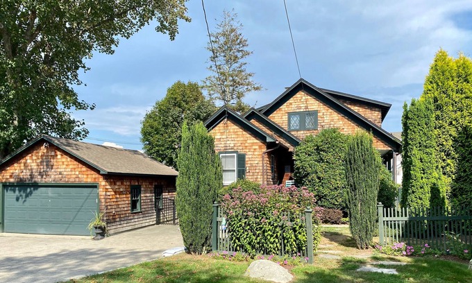 Groton Long Point House | Year-Round Home in GLP with Heated Pool & Water Views