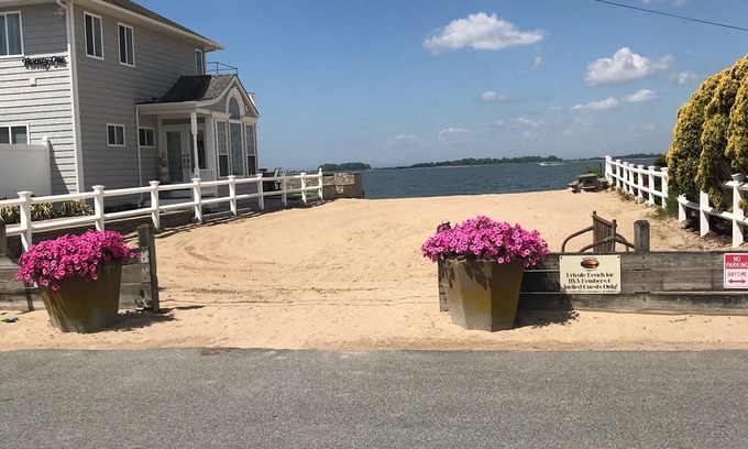 Clinton House | Year-Round Waterview 4 Beds, 2 Baths, Sleeps 13 with Linens & Towels Included