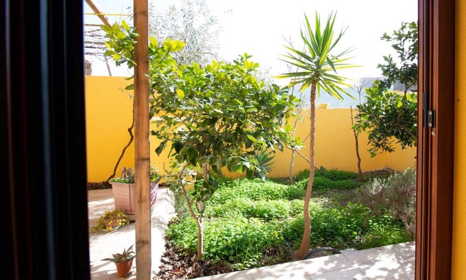 Torre Grande Apartment | Yellow House-Villetta con giardino