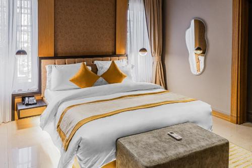 Wuse 2 Hotel | Yellow Trumpet Wuse 2