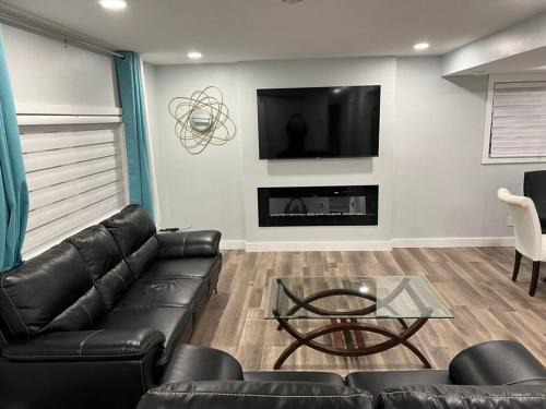 Yellowknife House | Yellowknife Down Town Retreat