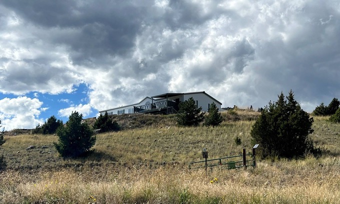 Emigrant Condo | Yellowstone Paradise Valley Mountain Escape 20 Acres Epic Views