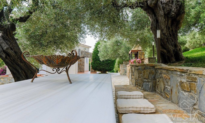 Elia Nikitis Apartment | Yiasemi open-plan Suite, near Lagomandra beach
