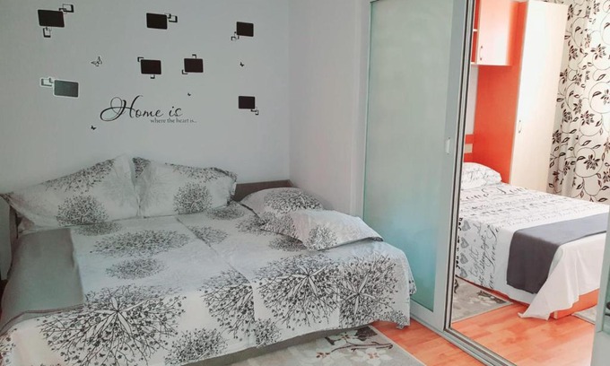Navodari Apartment | YOANA