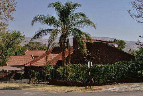 Rustenburg House | Yolandré