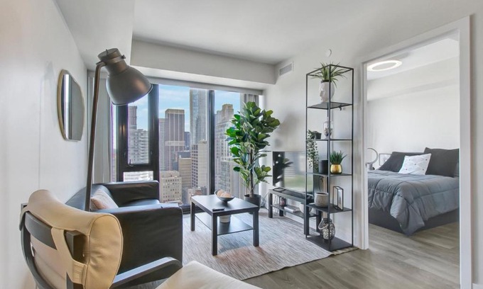 Bloor-Yorkville Apartment | Yorkville Luxury: Modern 1-Bed Condo, Fall in Love