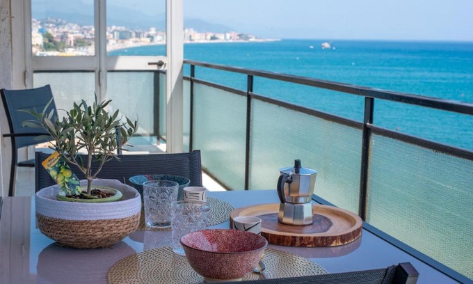 Savona Apartment | You and the Sea