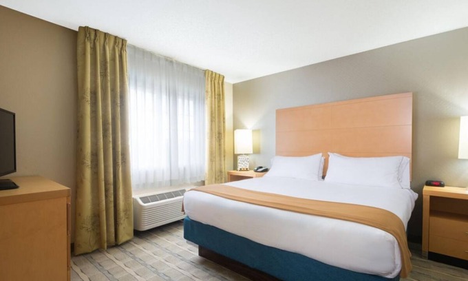 Wheat Ridge House | You Found it! Colorado Getaway! Minutes to Elitch Gardens & Children's Museum!