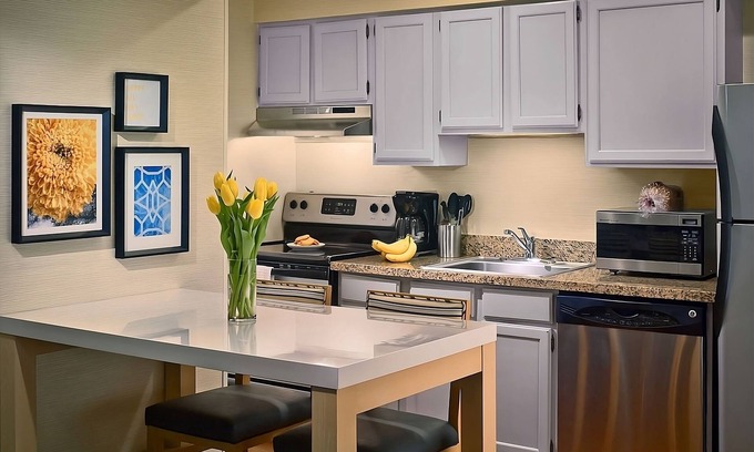 Omaha Hotel | You Found it! Free Breakfast, Free Parking, Onsite Pool, Private Kitchen