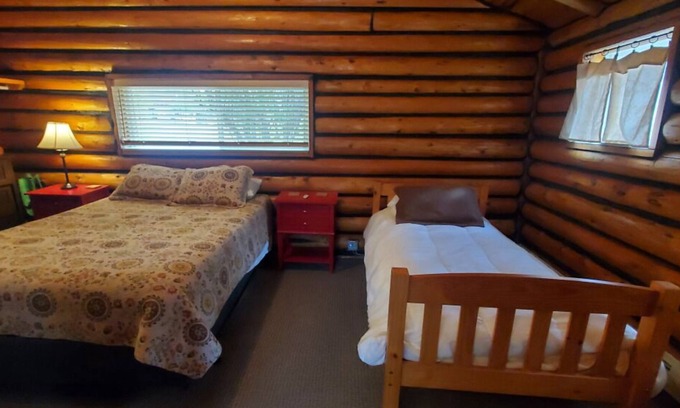 Gardiner House | You Found it! Heated Pool, Near Near North Entrance of Yellowstone Park