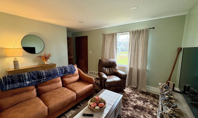 Boardman House | Youngstown/Boardman Corner Nest