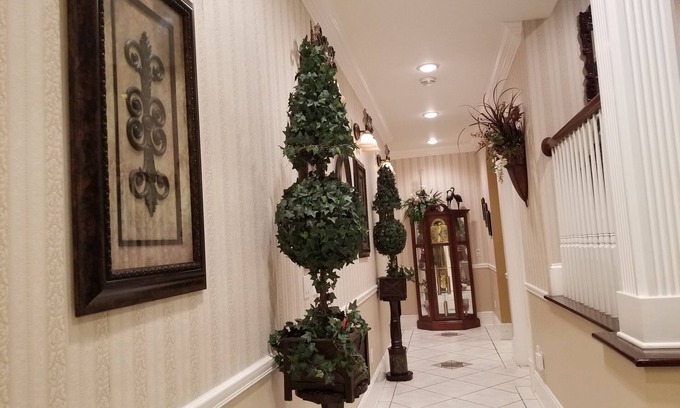 Lutz House | Your 6 bedroom Castle Resort, 5 minutes to Wesley Chapel, Lutz, 20 minutes to Tampa